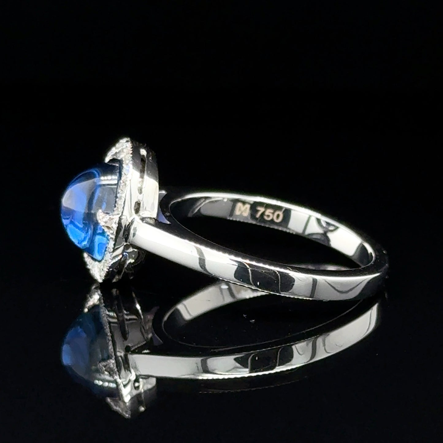2.90 Carat Ceylon Cabochon Sapphire & Diamond Ring 18k White Gold